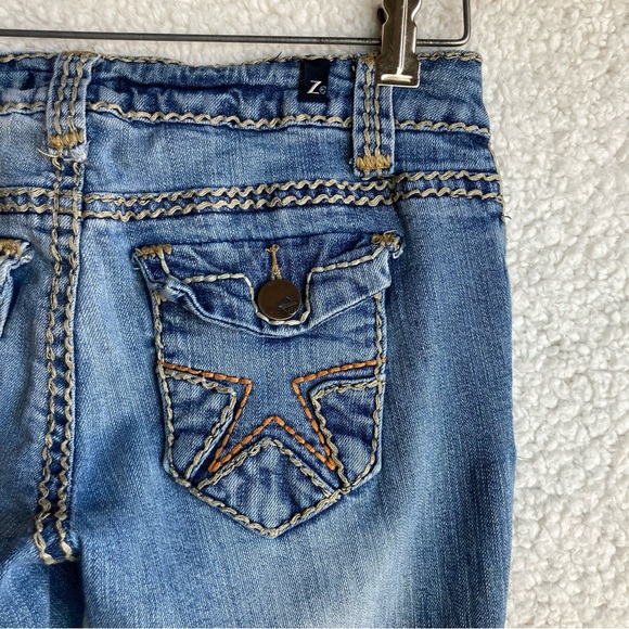 Z2 Jeans Juniors low-rise bootcut flare denim, Sz 5 - Picture 15 of 16